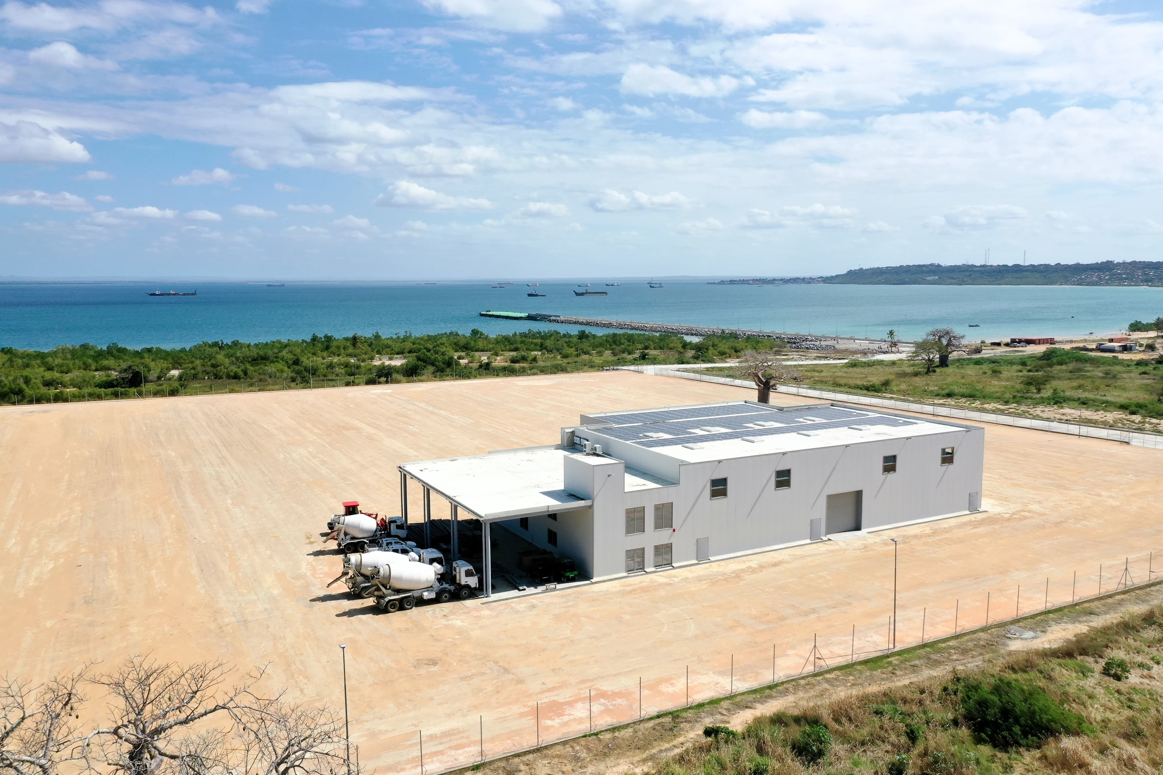 Obras concluídas dos armazéns e escritórios na BLP.