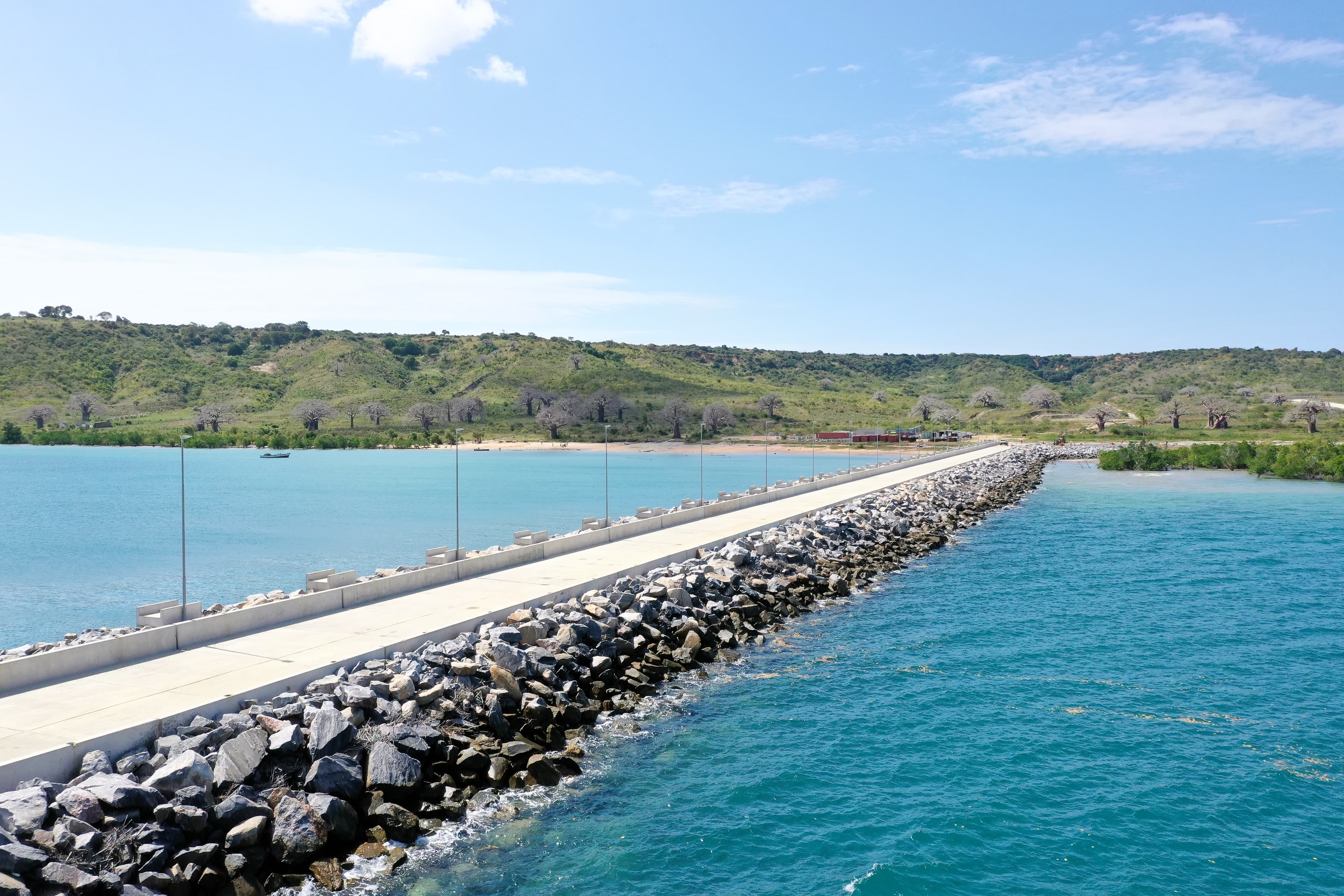 Pista de acesso ao pontoon na BLP