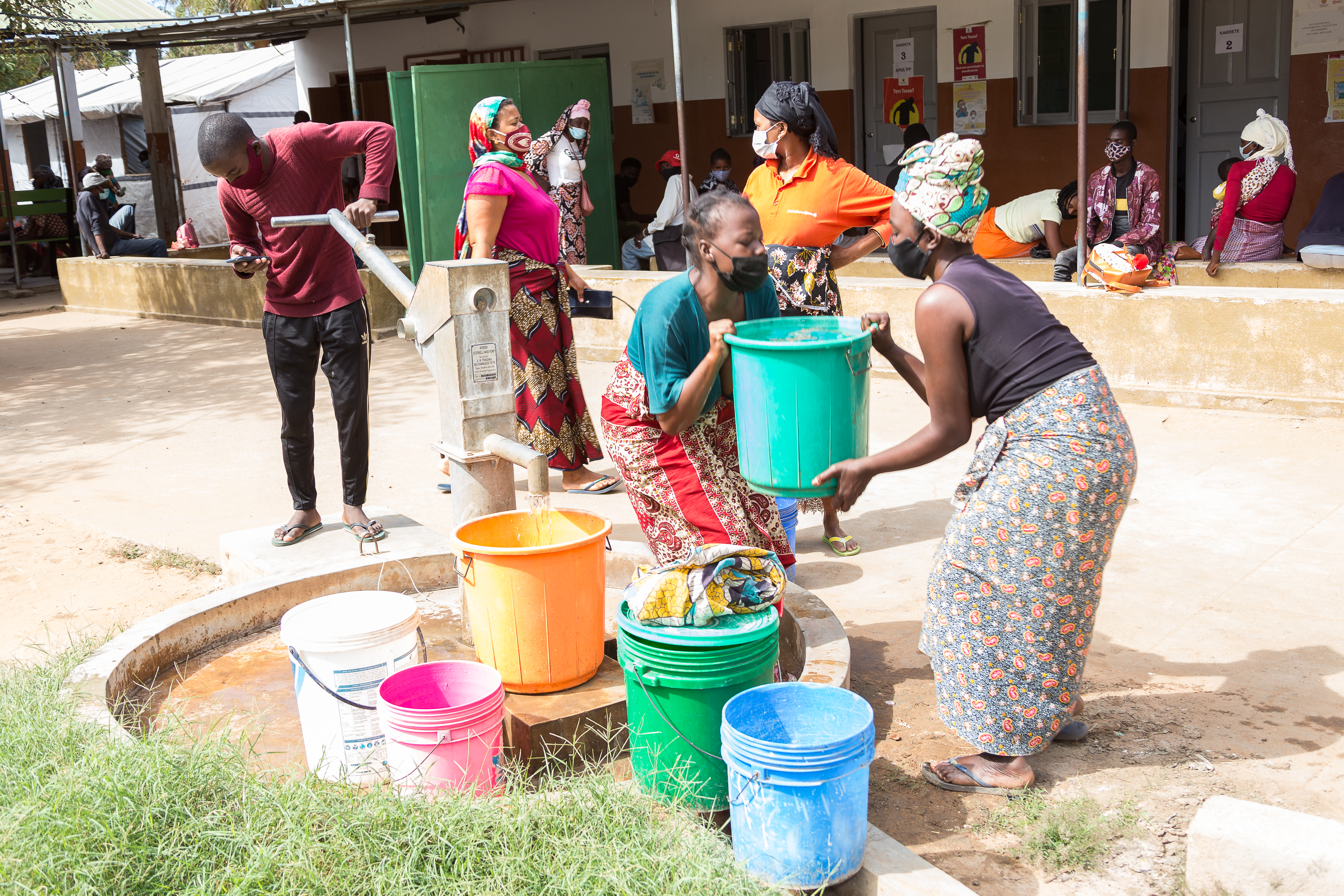 Cargo ship operations